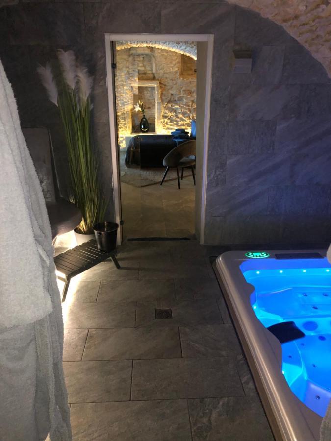 Jaccuzi & Spa Des Caves Stanislas Nancy Exterior foto