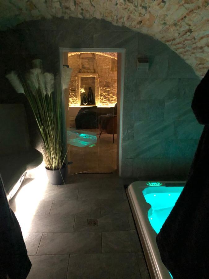 Jaccuzi & Spa Des Caves Stanislas Nancy Exterior foto