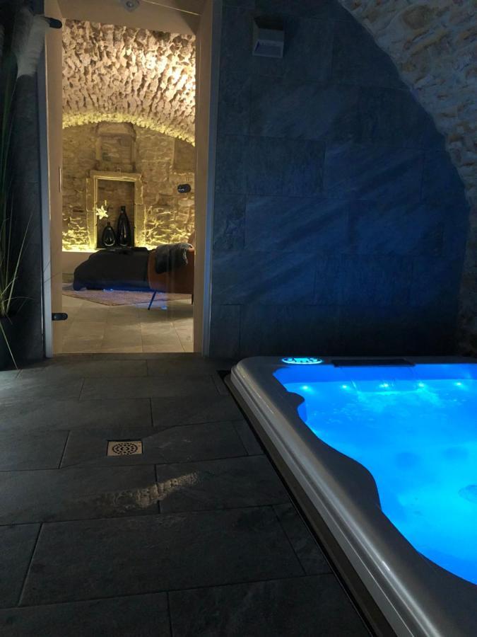 Jaccuzi & Spa Des Caves Stanislas Nancy Exterior foto